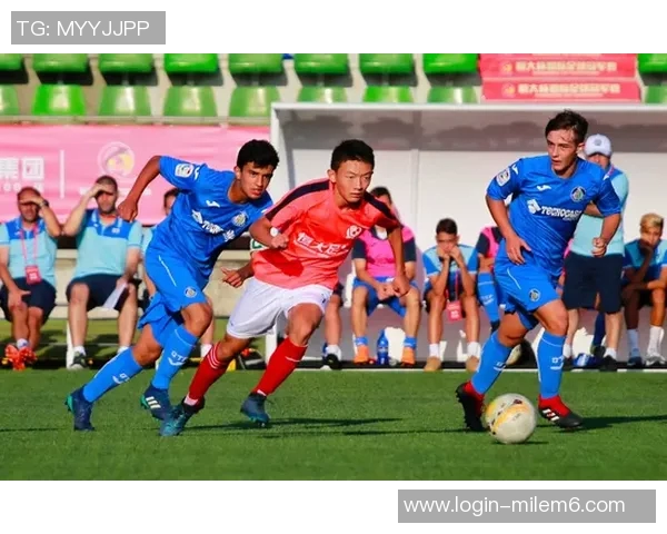 国足U14青训团队赴西班牙交流学习助力年轻球员成长与发展